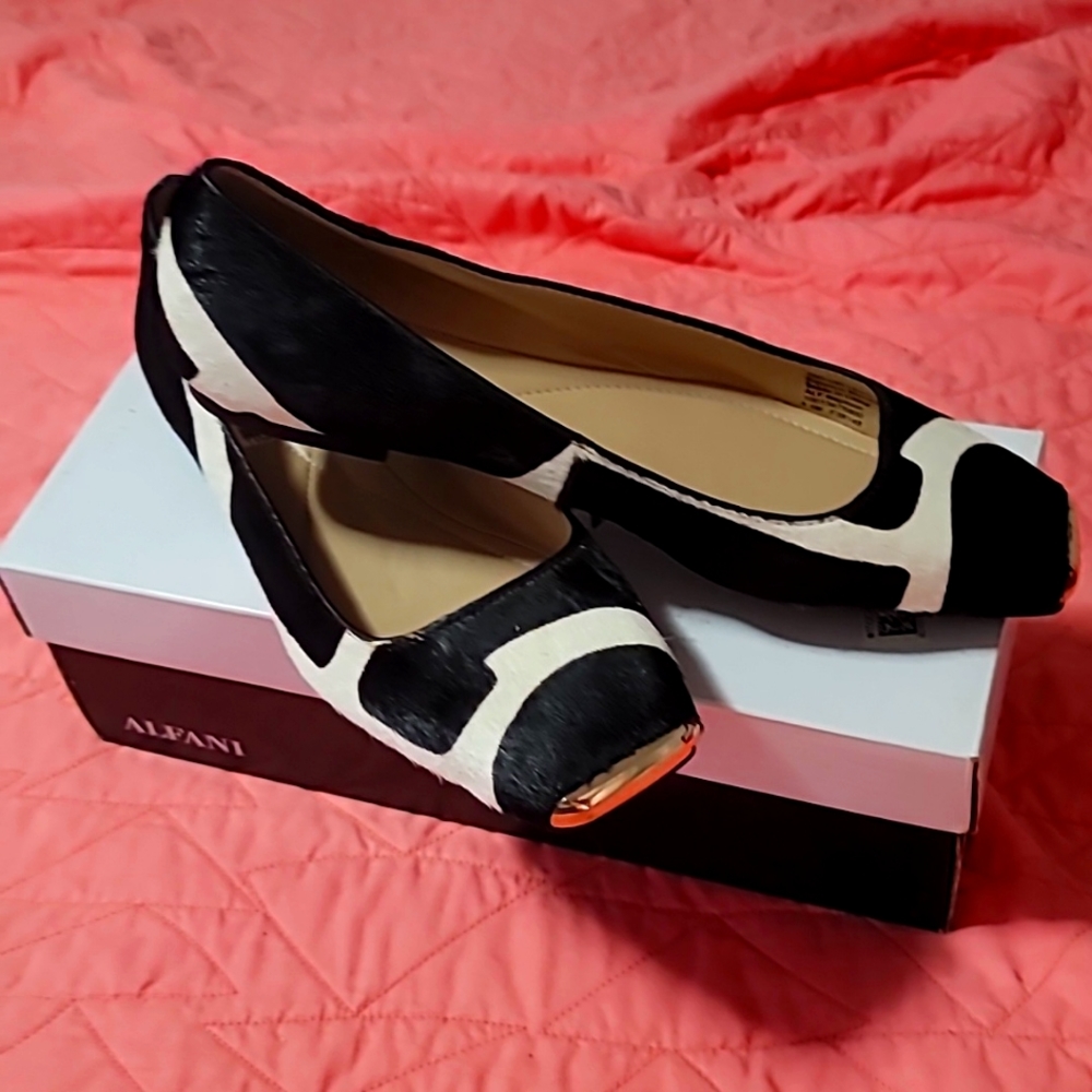 Woman's shoes
